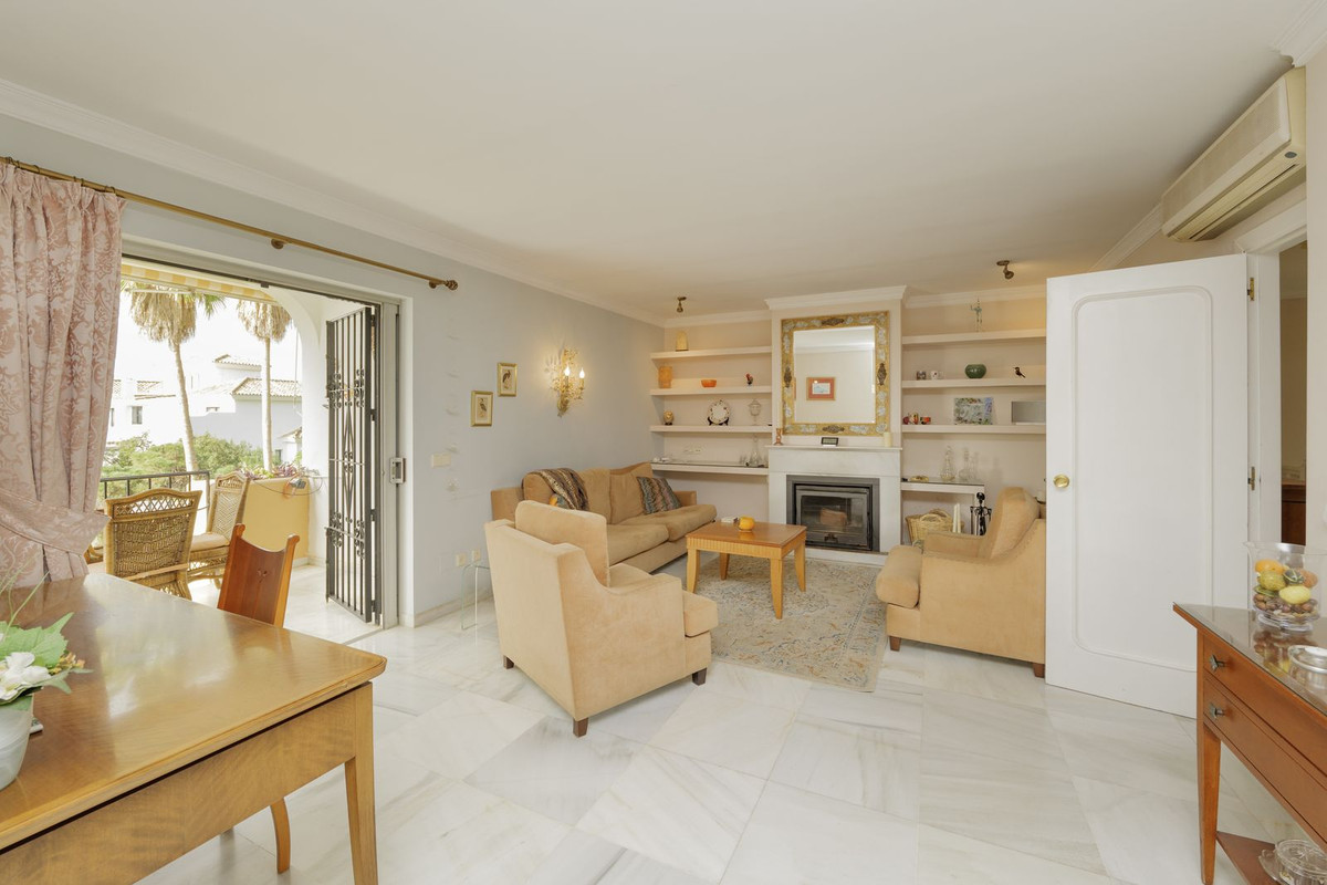 Sea view detached Villa in Elviria with three apartments with their own private access.